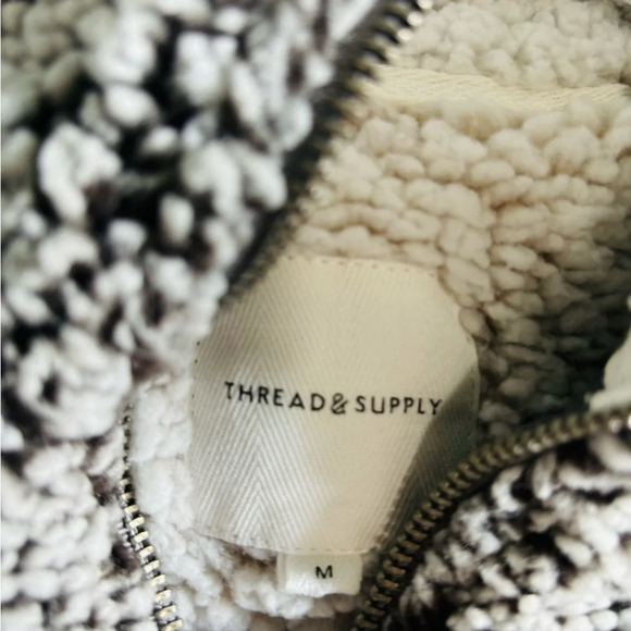 Thread & Supply gray fleece pullover - Picture 2 of 6